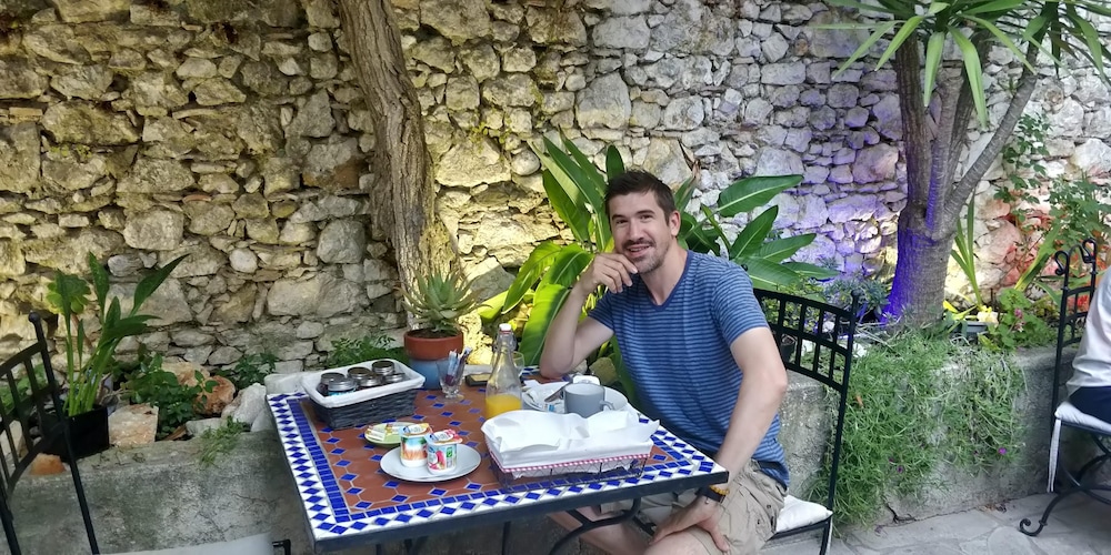 Maison Carles BnB
