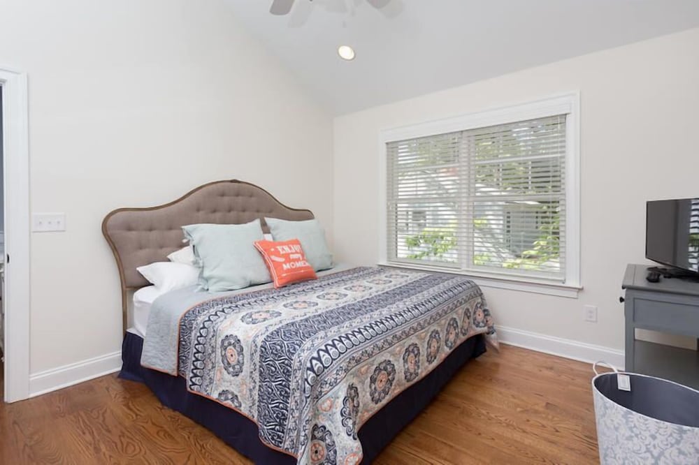 Columbia Avenue 34