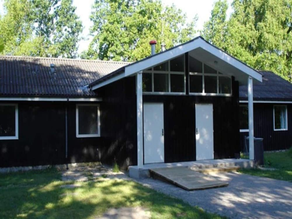 Holiday Home With Shared Bathroom, Kitchen