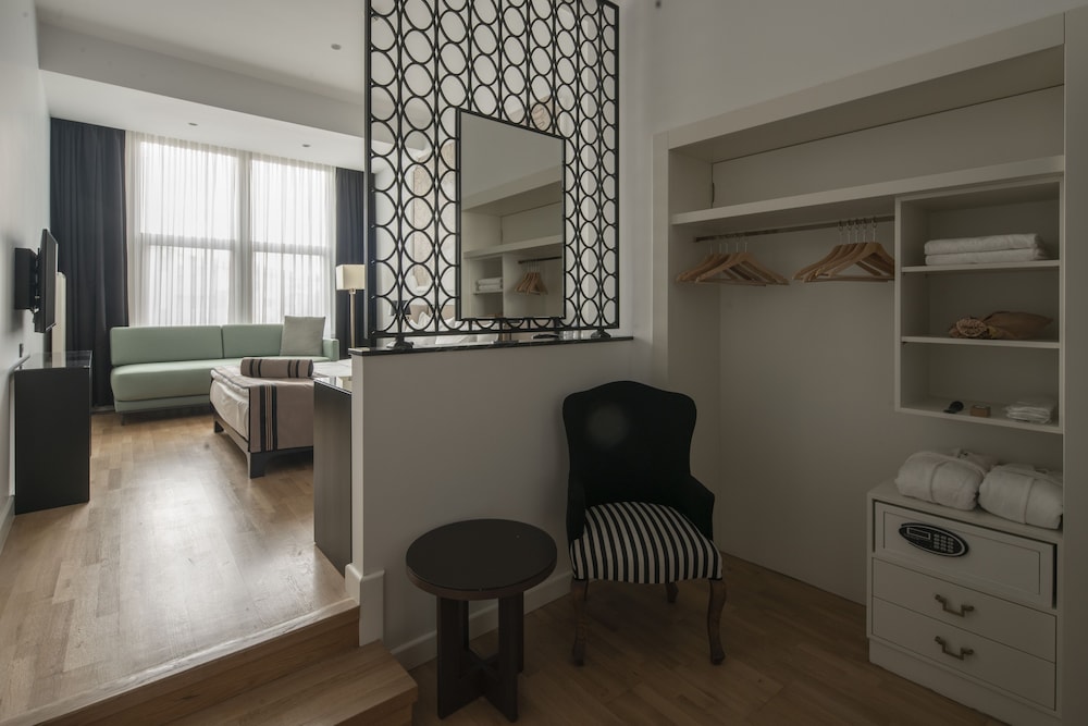 AKKA Lush Otel Taksim - Image 35