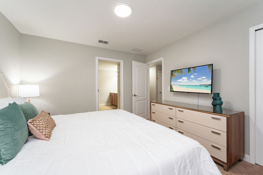 9BR Family Villa Pool Near Disney