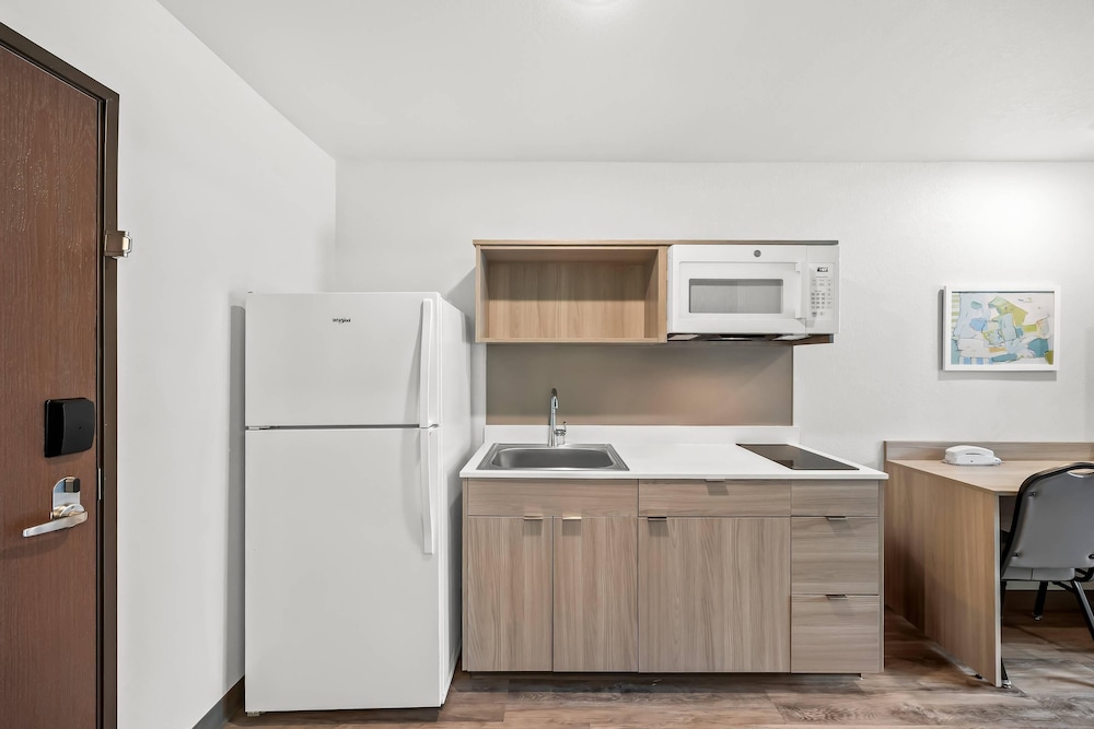 WoodSpring Suites Jackson Hub City