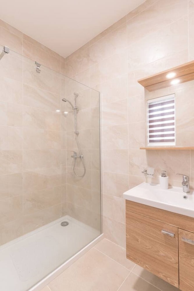 Property With Pool Access - Xaghra Near Marsalforn