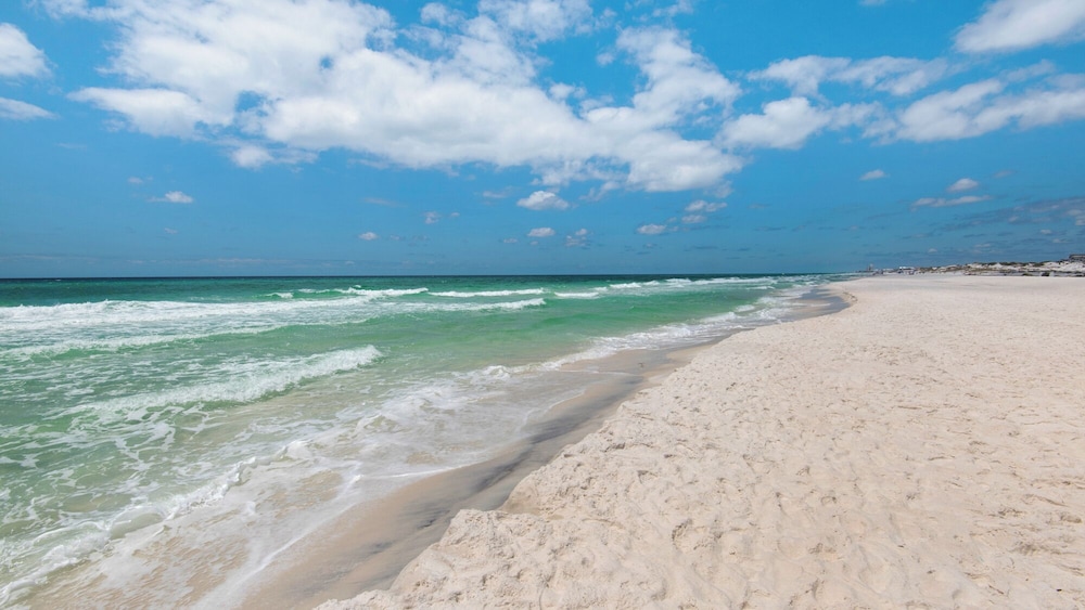 Watersound Beach Retreat Pool & Gulf Views + Free Attraction Tickets!