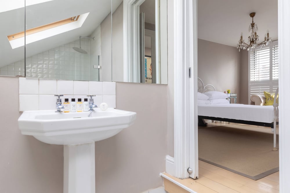 Tetcott Road by Onefinestay