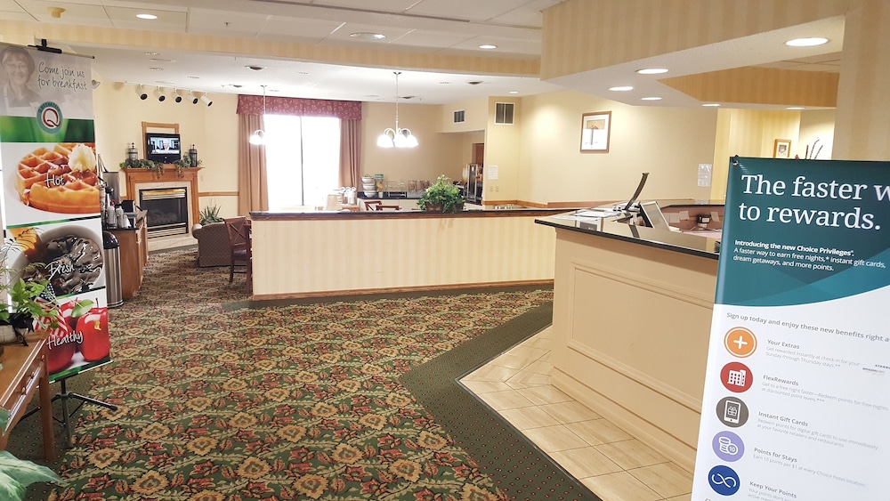 Quality Inn & Suites Near Amish Country view 2