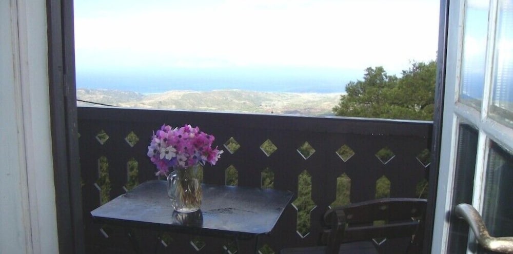 Elafos Hotel