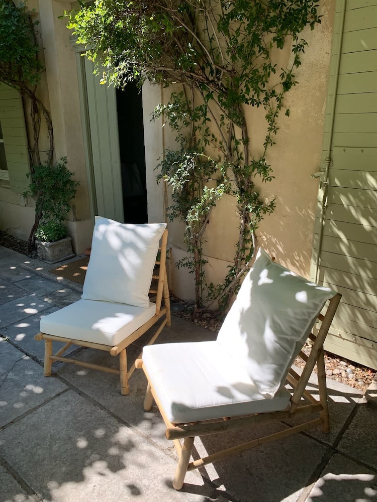 Villa Maillane 18th Century Residence Completely Renovated