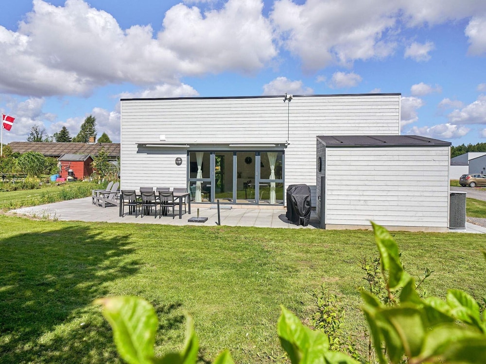 6 Person Holiday Home in Nexo-by Traum view 2