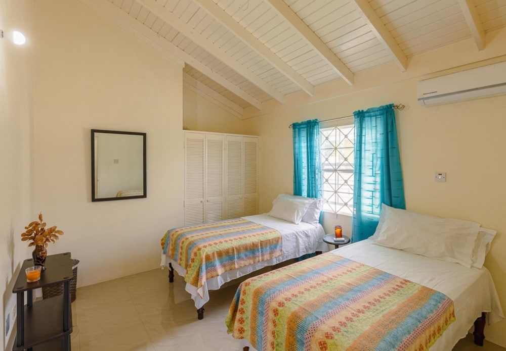 Charming 3-bed Villa in St Ann bay nr Cove Beach! view 3