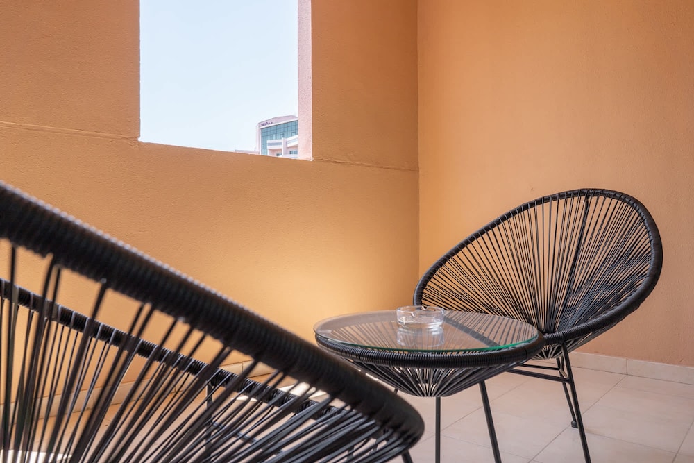 A Gorgeous Studio in Zen 20 That Sleeps 2