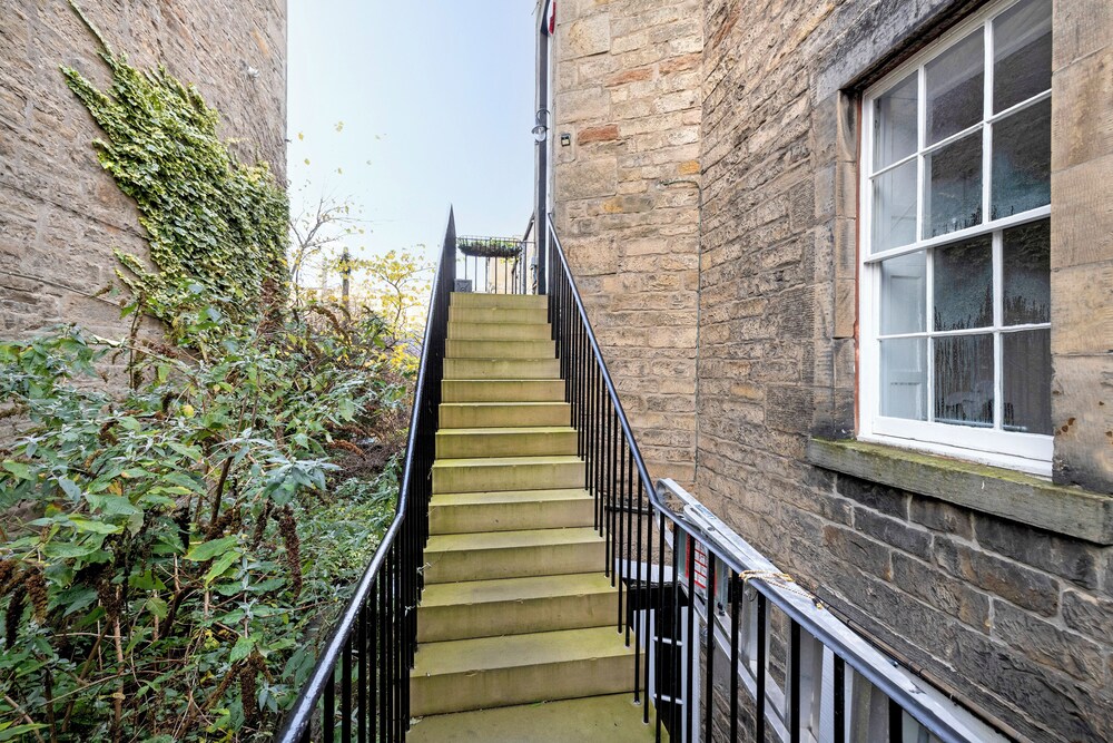 Luxury Family Flat in Edinburgh New Town