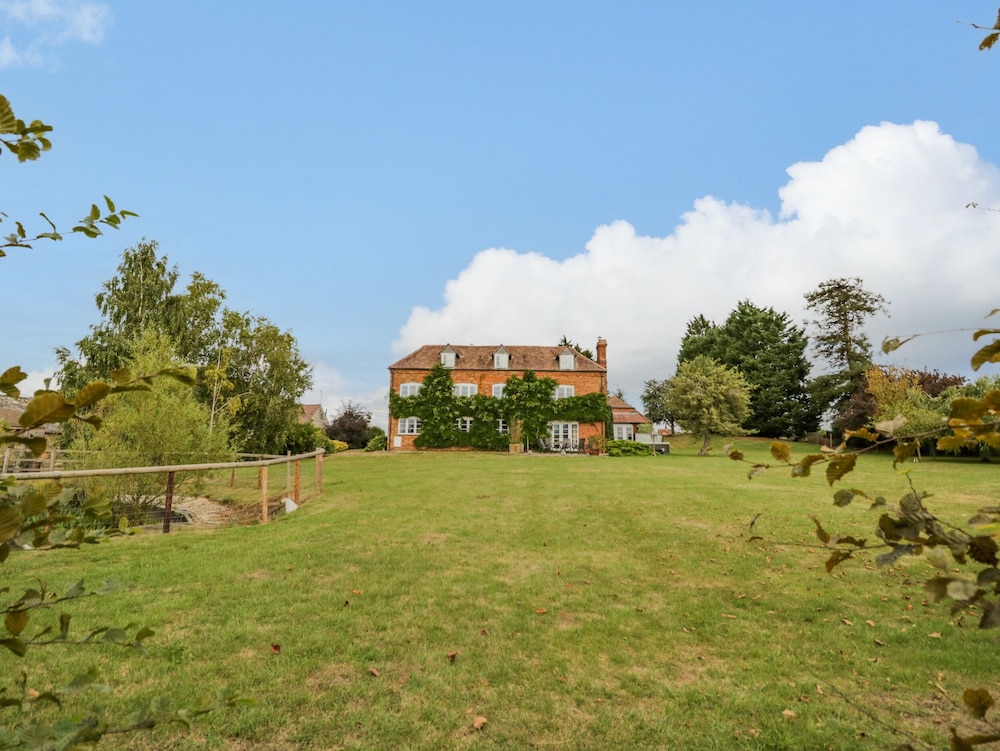 Brickbarns Farm House