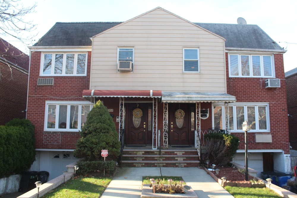 Cozy, Classy Duplex near NYC view 4