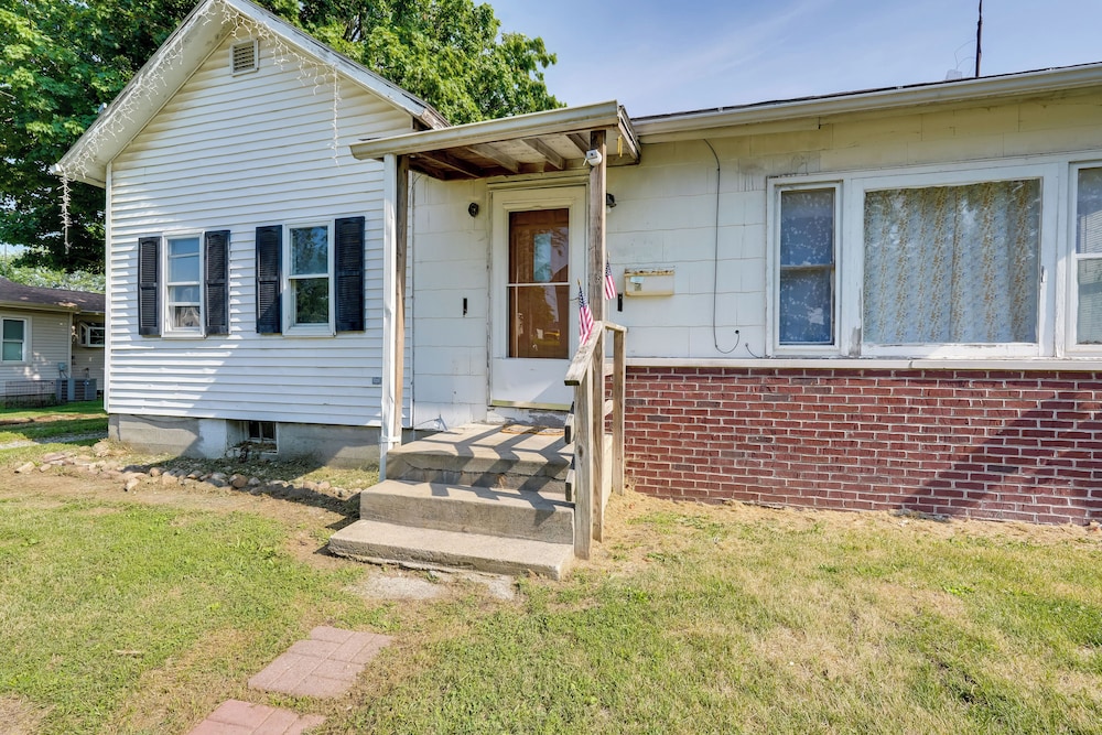 Charming & Convenient Home in Butler