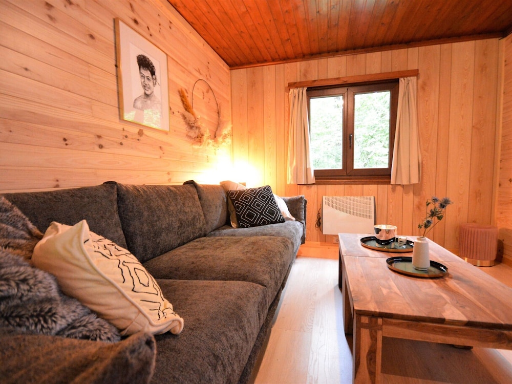 Cozy Chalet With Barbecue