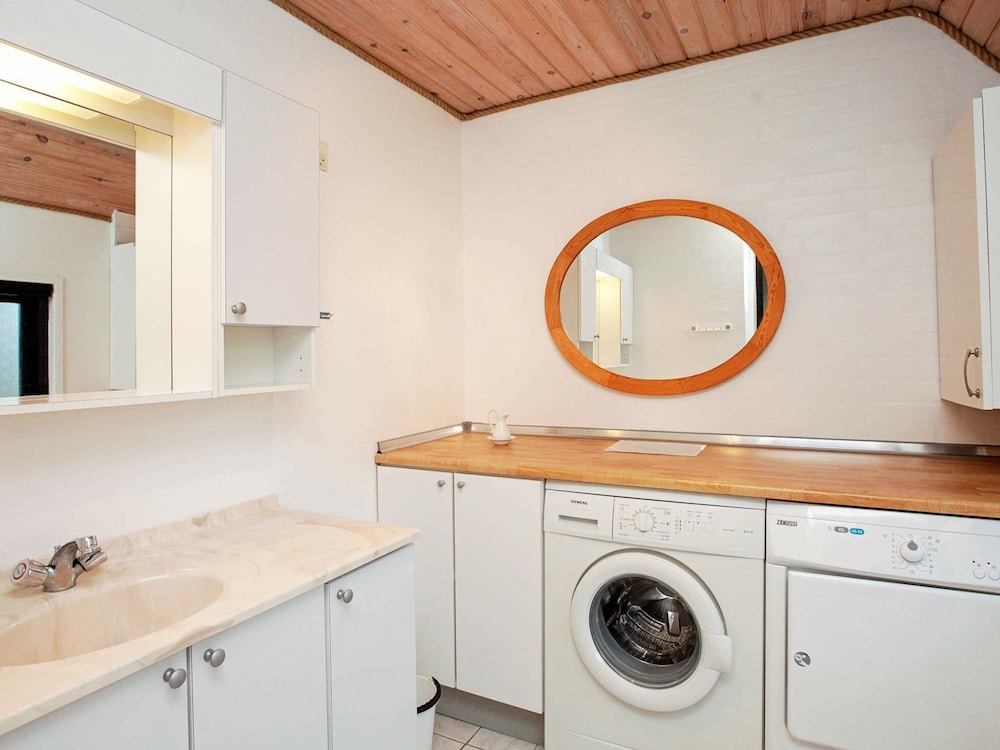 Classic Holiday Home in Hals near Sea view 5