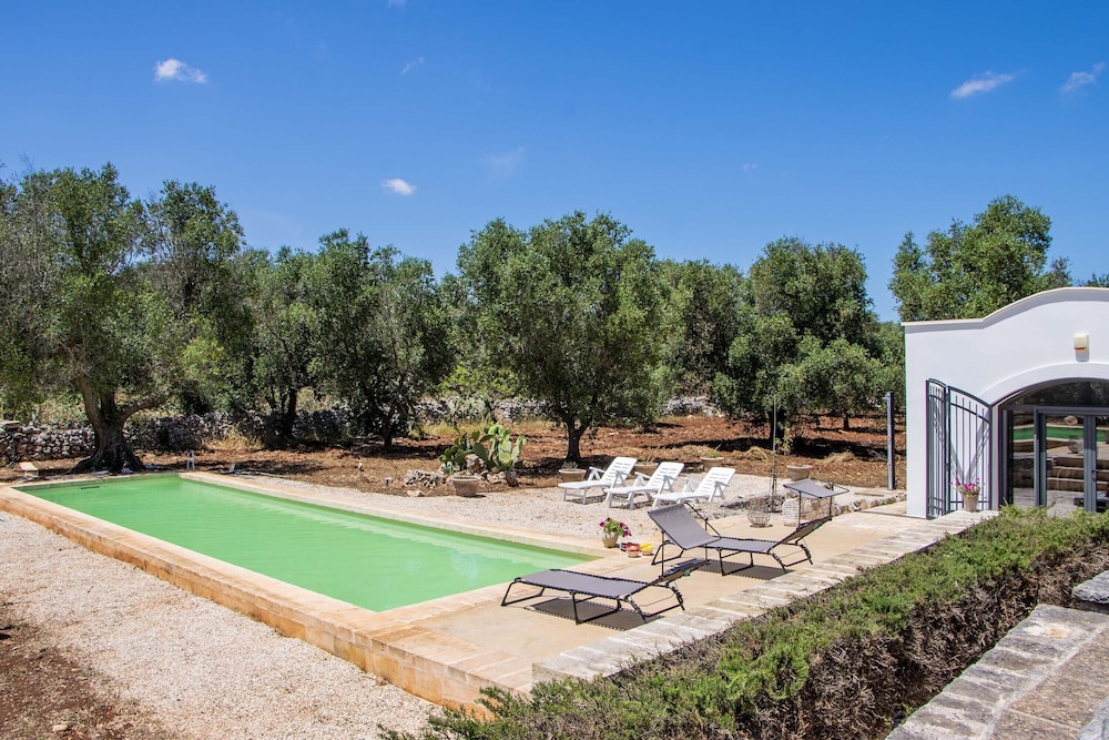3598 Trullo Yoram by Perle di Puglia view 3