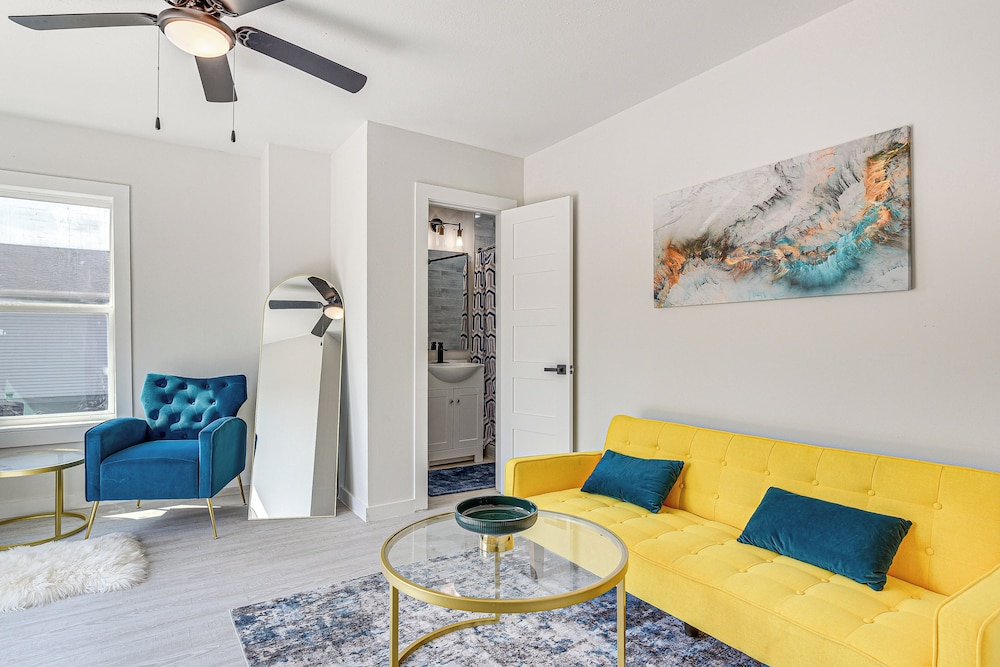 Pet-friendly Galveston Retreat < 1 Mi to Beaches!
