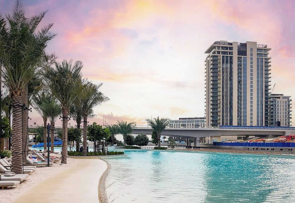 Luxury 1BR at Vida Residences