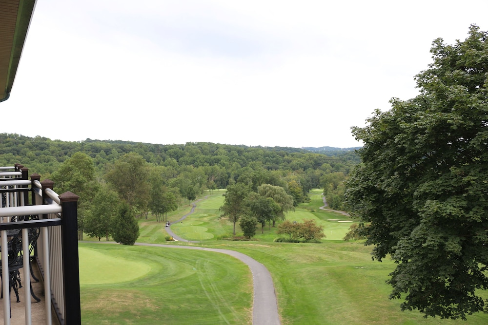 The Lodge at Woodstone Country Club