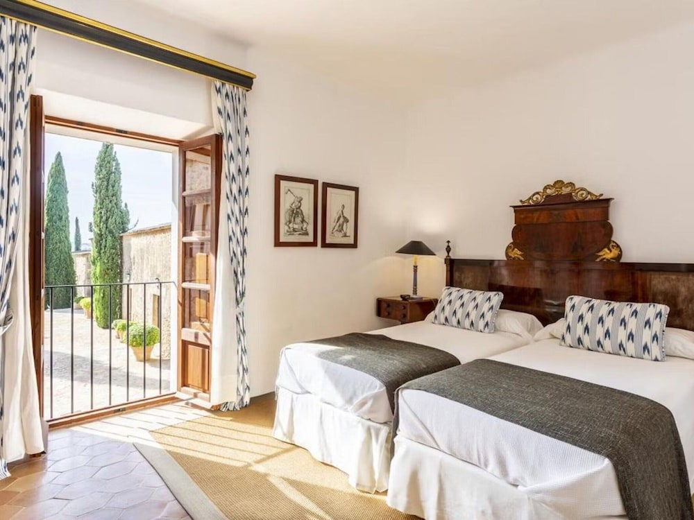 Countryside Villa With Terrace