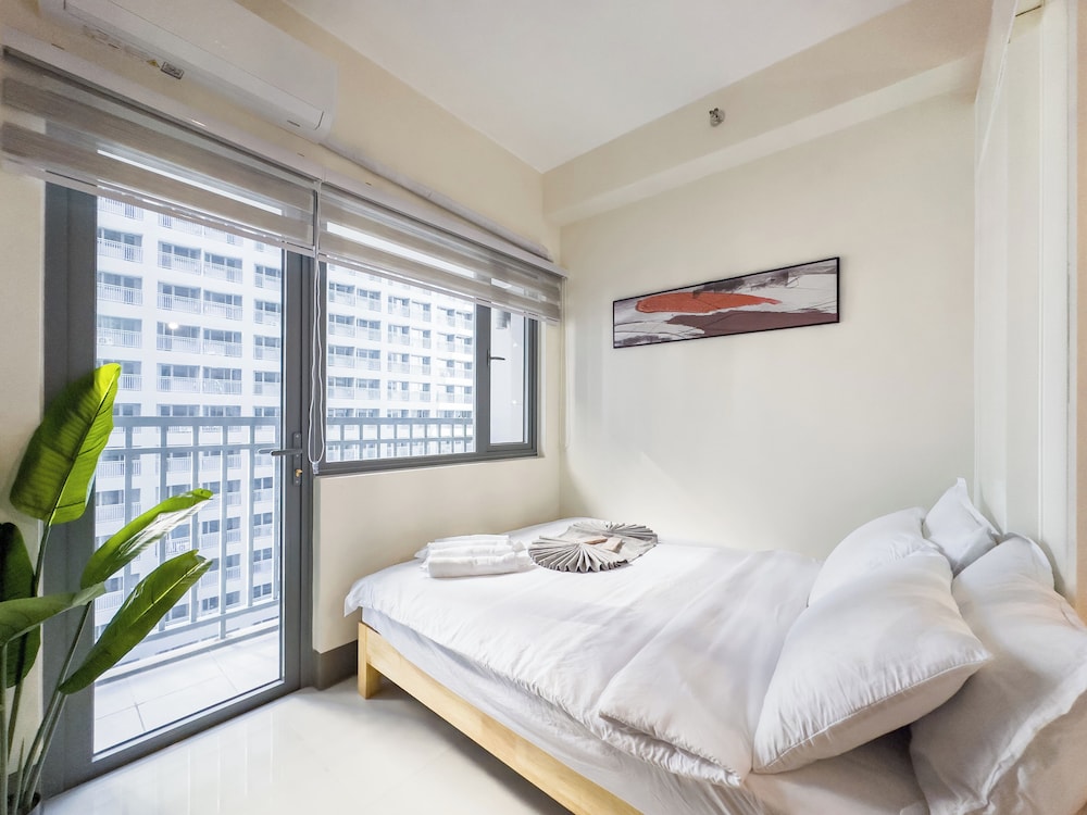 GemstoneBR in SMDC Fame Residences
