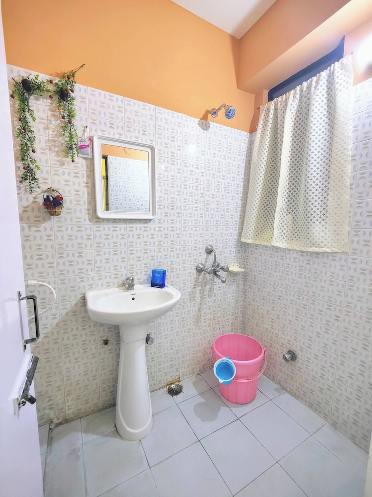 Cozy Guwahati Apartment With City & Mountain Views
