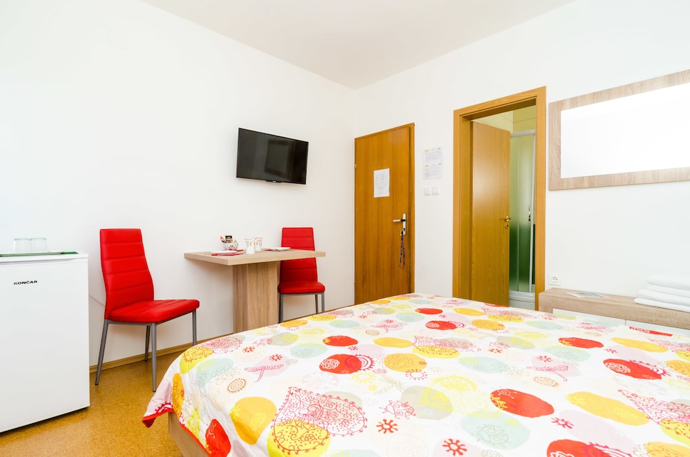Cina Apartments