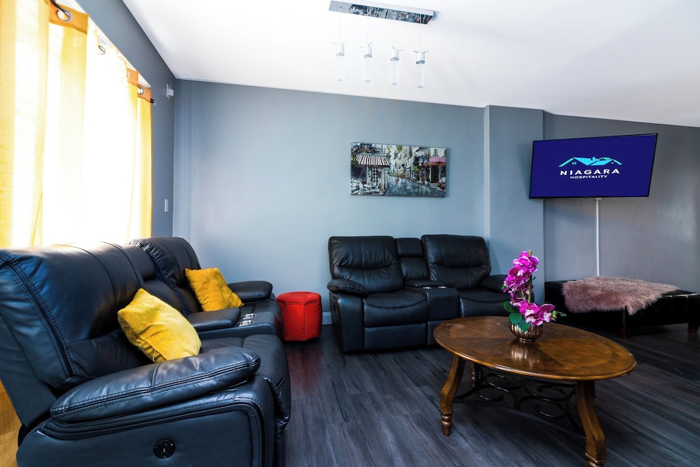 Double House Rental – 11Br Perfect For Big Groups