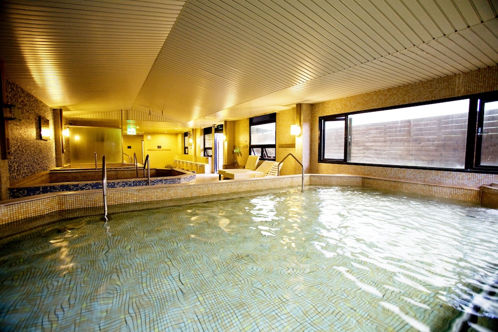 Chat Hot Spring Resort