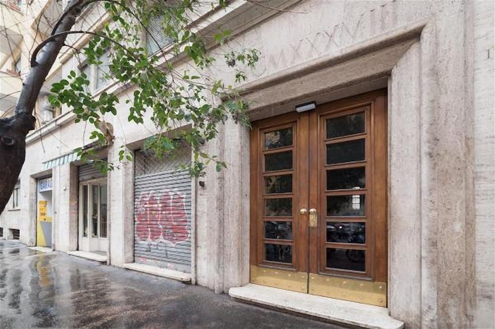 San Pietro Roomy Flat