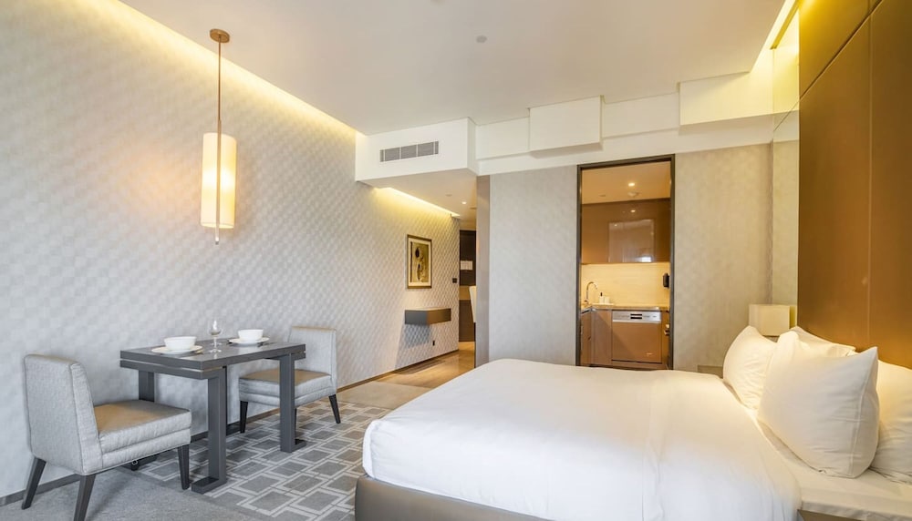 Exclusive Studio Near Metro Premium Dubai Living