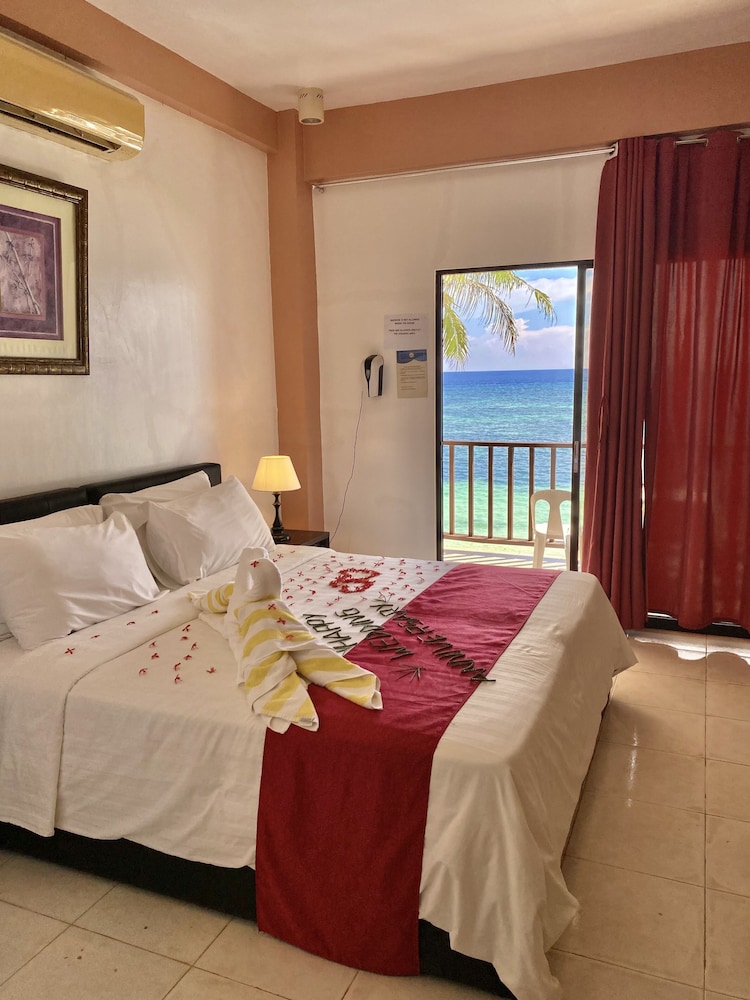 Anda White Beach Resort 28
