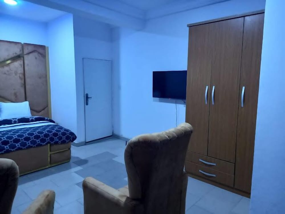 Mega Pavilion Apartment