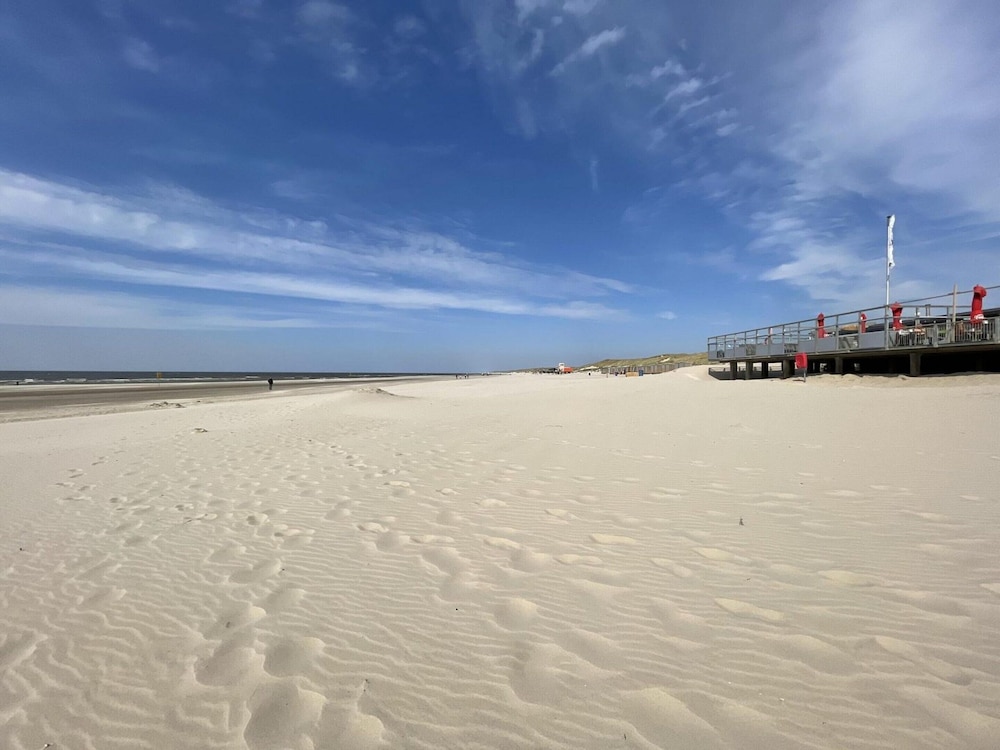 Bungalow in Sint Maartenszee Near Dune