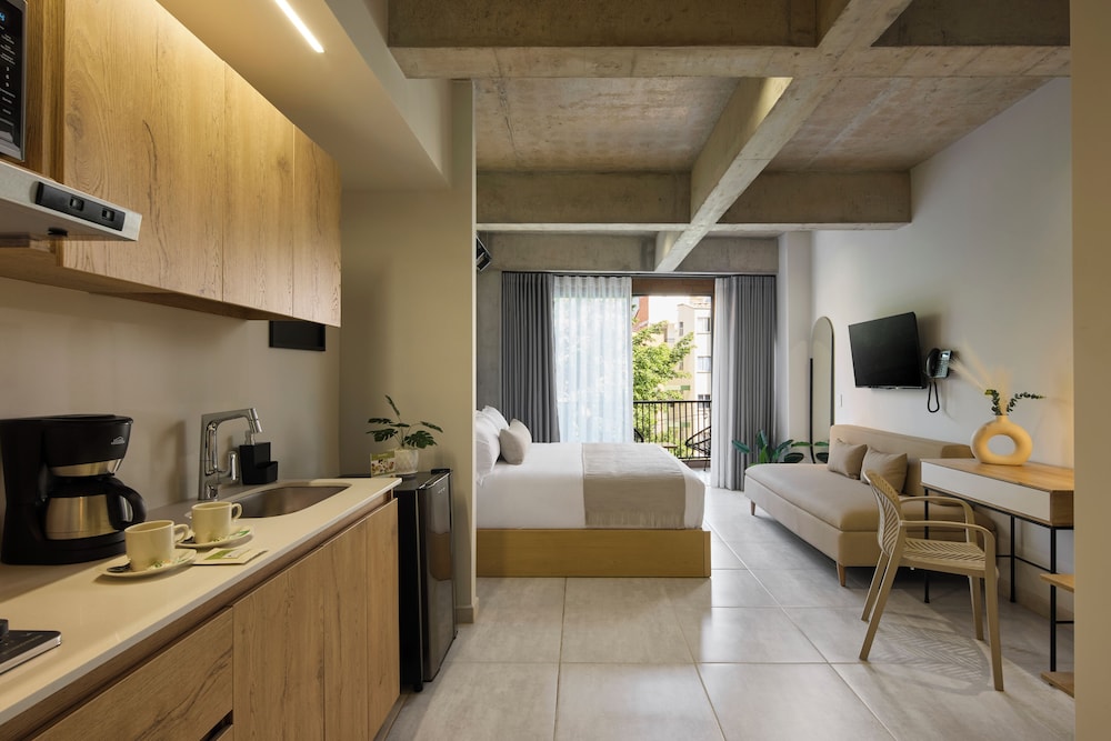 30 Living Suites