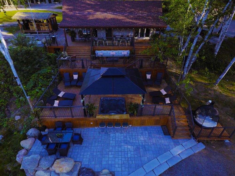 Footprints Resort