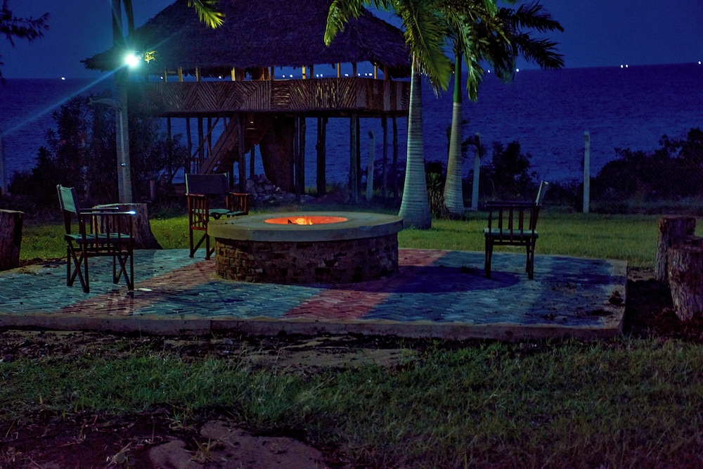 MWAMBANI BEACH VILLAS