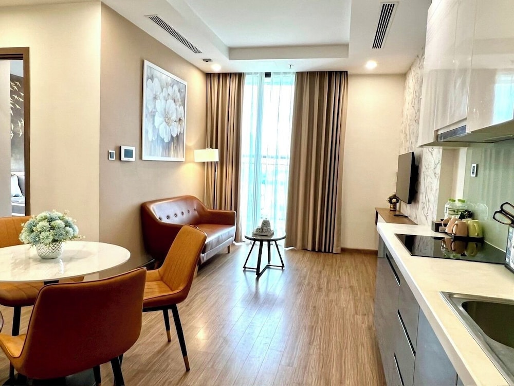 HMH - Vinhomes GreenBay Apartment