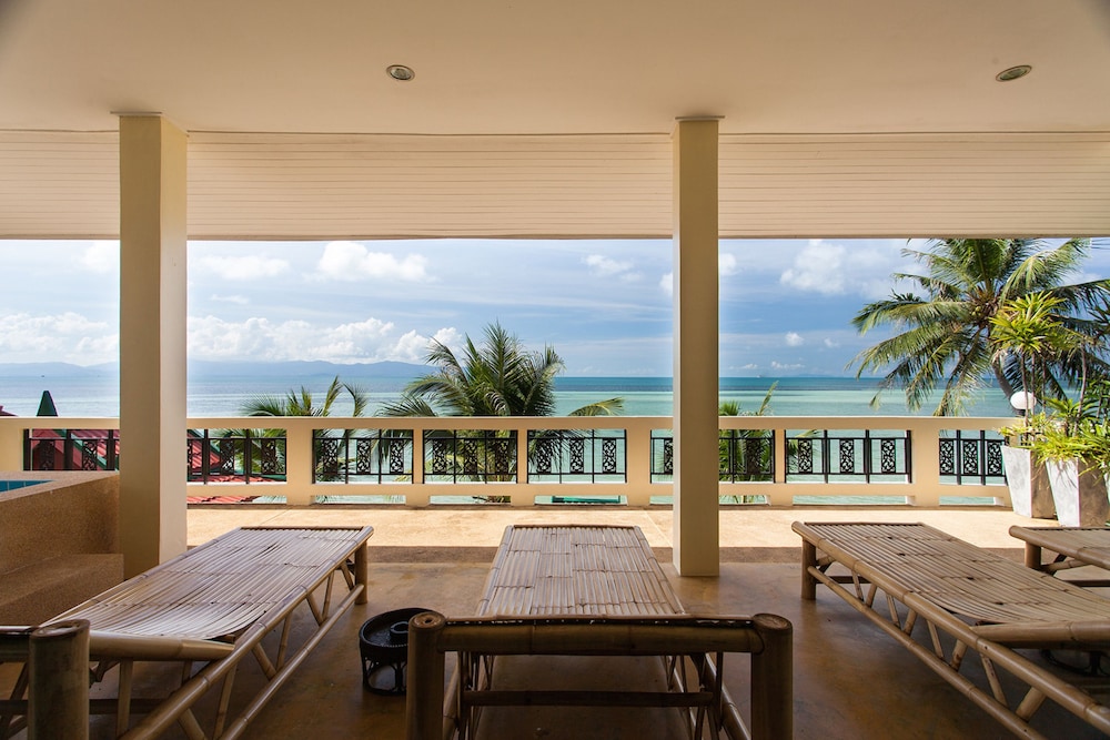 Charu Bay Villas