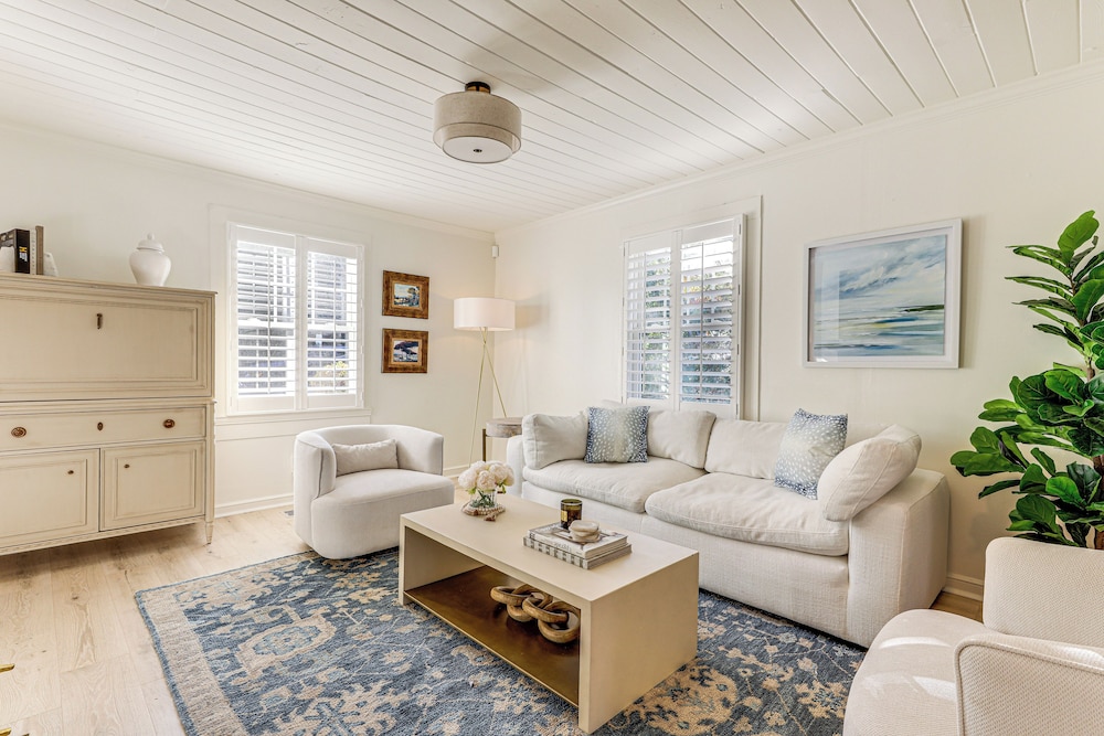 Walk Downtown & Canton Street: Roswell Retreat!