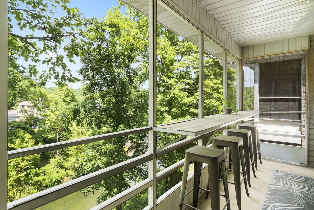 Lakeside Bliss Retreat 2 BDR