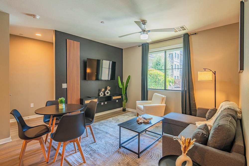ROVE LIVING/KL - Alta North Central