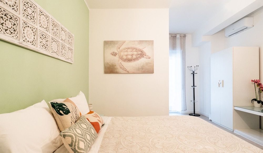 BARIROOMS - SUITE STATION