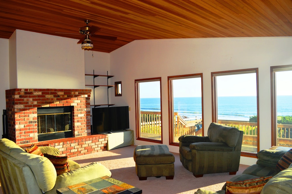 On the Beachfront Vacation Rentals