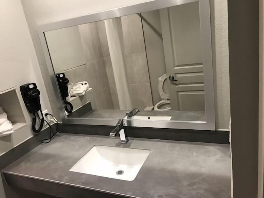 Crystal Inn - Sugar Land