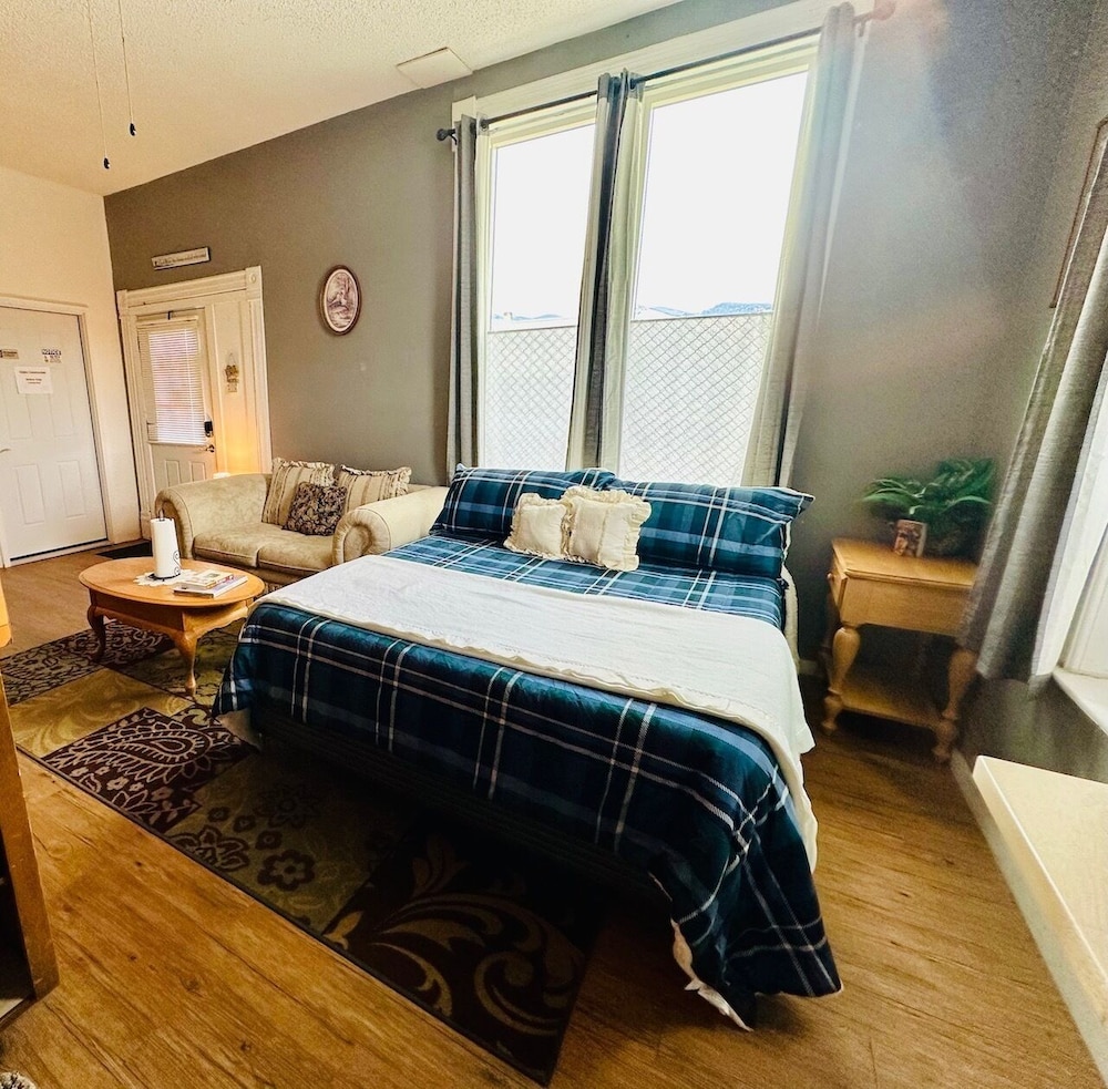 Salmon River Inn