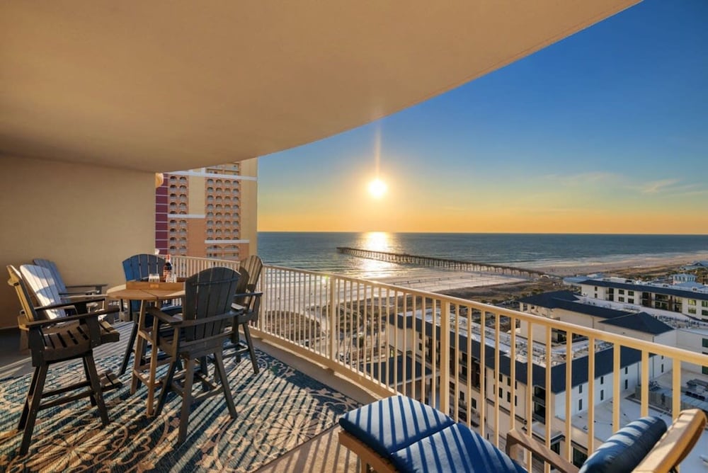 Fall Escape Ocean View Retreat Heated Pool Hot Tub