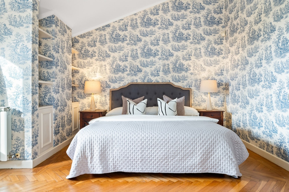 Fairview Villa by Cadenzalux